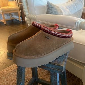 UGG Tazz Mule, US8/UK39, EXCELLENT condition